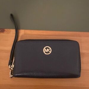 Micheal Kors Wristlet Wallet